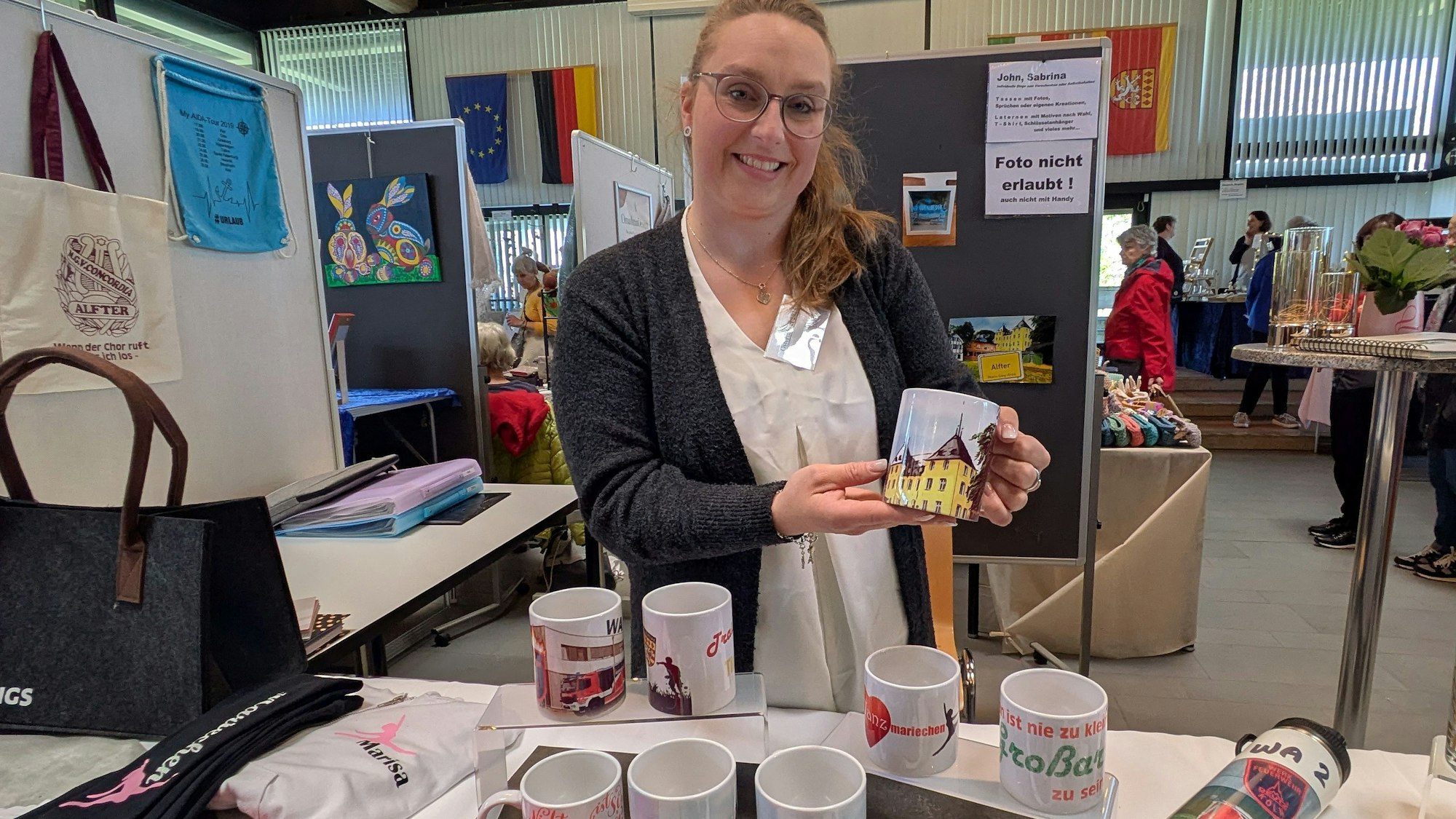Sabrina John präsentierte individuelle Präsente rund um Alfter.