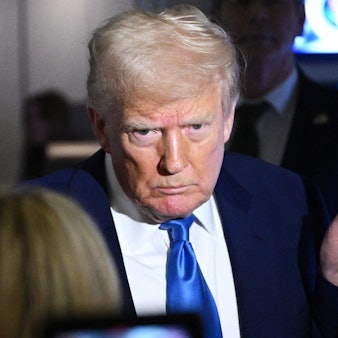 US-Präsident Donald Trump im Gespräch mit Journalisten an Bord der Air Force One am Sonntag.