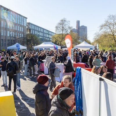 07.04.2025
Köln:
Erstsemestertag:
Das Sommersemester an der Universtität zu Köln ist gestartet: So blicken neue Studierende auf Köln.
Foto: Martina Goyert