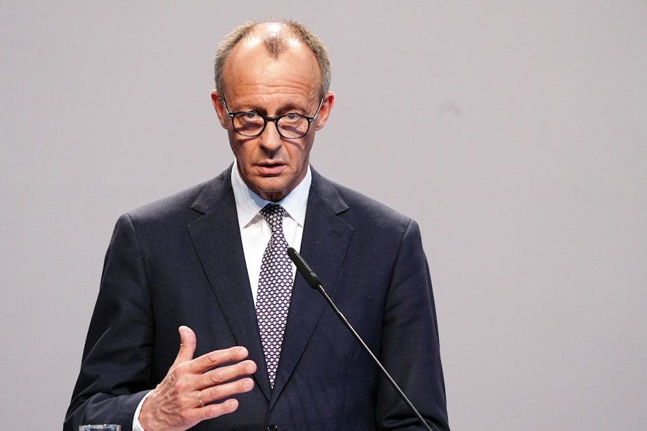 Auftritt bei Caren Miosga: Merz will Asylbewerberzahl unter 100 ...