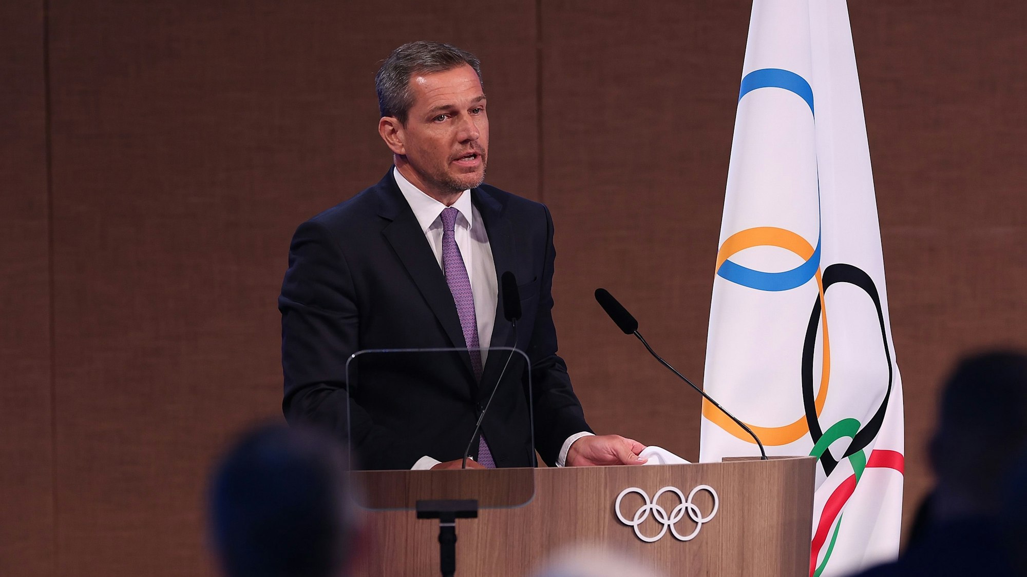 Im Oktober 2023 wurde Michael Mronz während der 141. IOC-Session als neues Mitglied des Internationalen Olympischen Komitees (IOC) vereidigt.