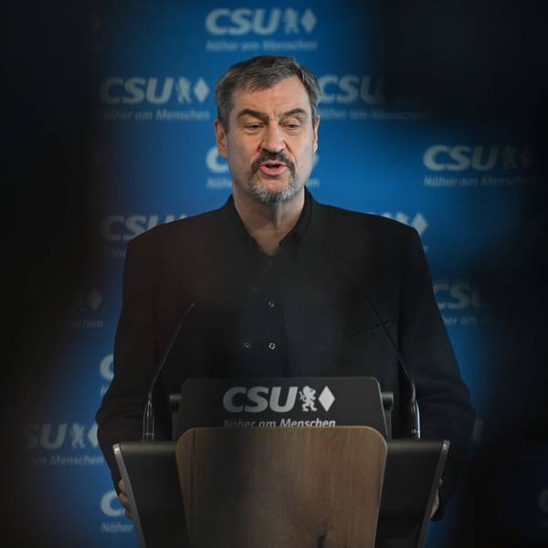 10.04.2025, Bayern, München: Markus Söder, CSU-Vorsitzender und bayerischer Ministerpräsident, gibt eine Pressekonferenz zu den Ergebnissen der Koalitionsverhandlungen in Berlin. Foto: Peter Kneffel/dpa +++ dpa-Bildfunk +++