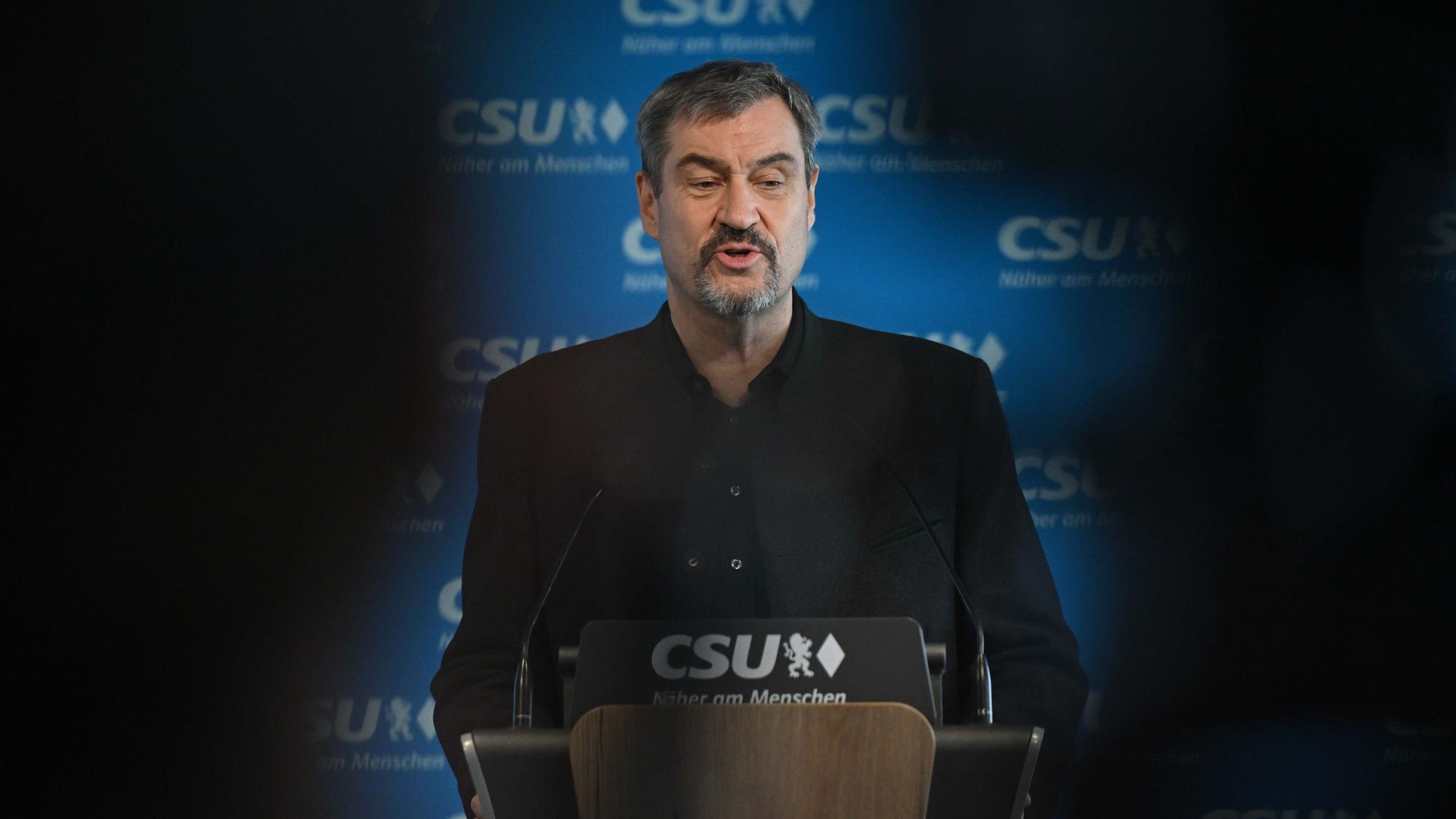 10.04.2025, Bayern, München: Markus Söder, CSU-Vorsitzender und bayerischer Ministerpräsident, gibt eine Pressekonferenz zu den Ergebnissen der Koalitionsverhandlungen in Berlin. Foto: Peter Kneffel/dpa +++ dpa-Bildfunk +++