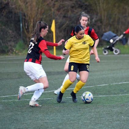 Spielszene aus dem Frauenfußball