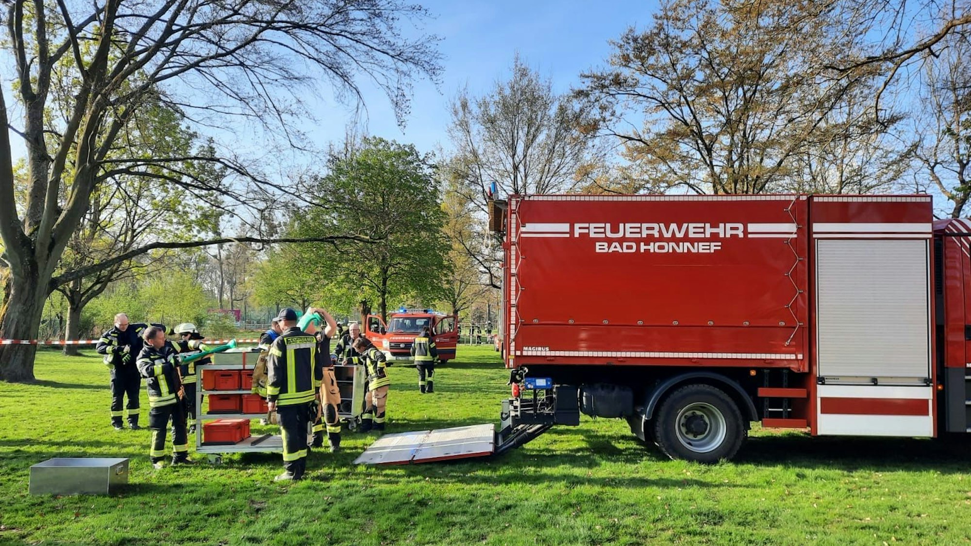 Erneut ist am Samstagmorgen, 12. April, in Bad Honnef auf der Grafenwerth ABC-Alarm ausgelöst worden: Wieder wurde Chlorgas festgestellt.