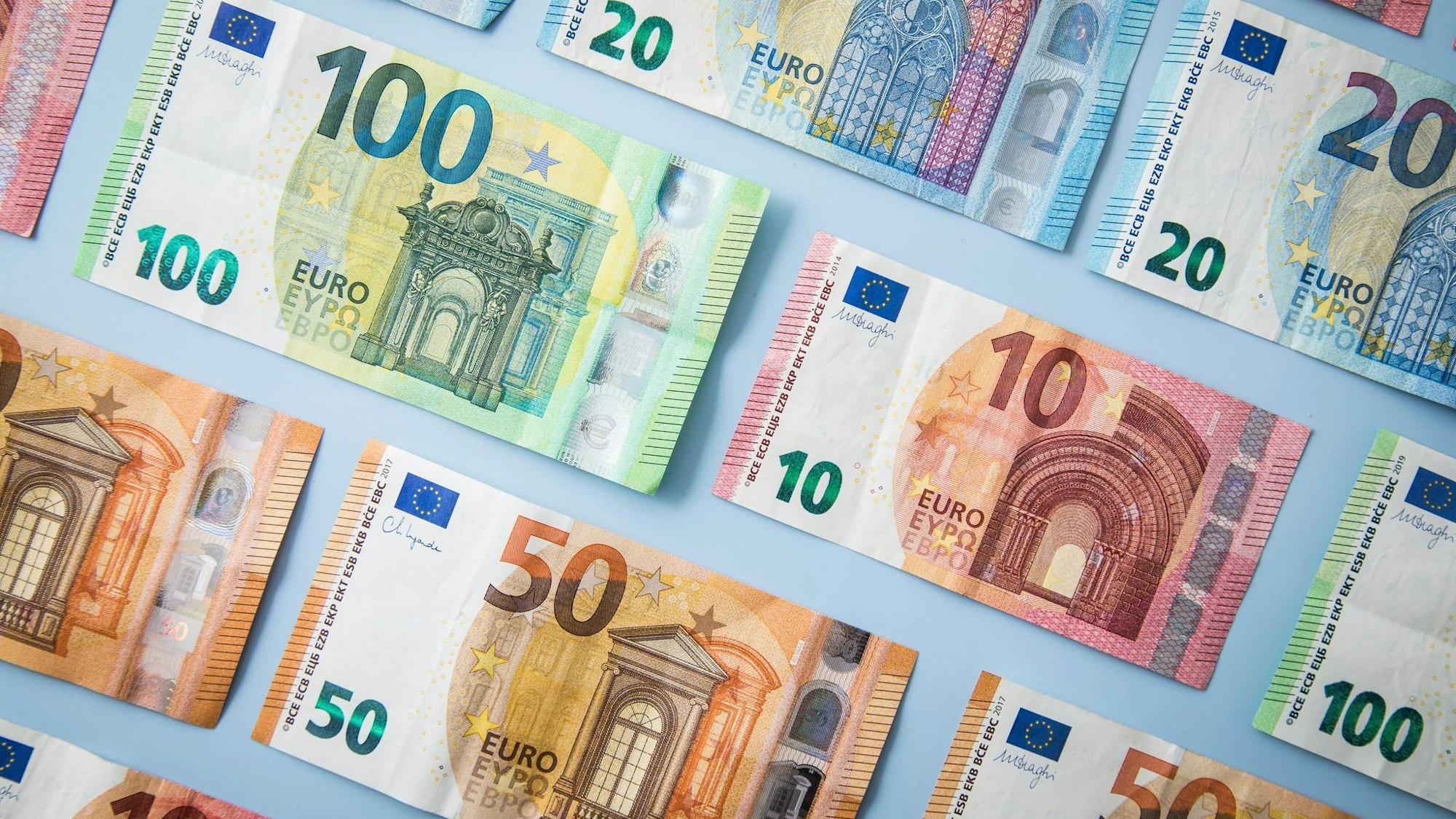 Bonus verpasst? Auch ohne schriftliche Zusage kann eine regelmäßige Zahlung zur Pflicht werden.