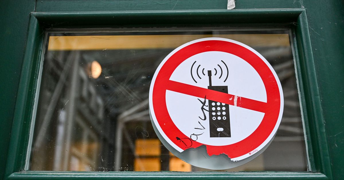 handy-verbot-so-gehen-k-lner-schulen-mit-smartphones-um-rundschau-online