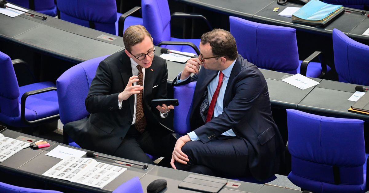Encouragement from within its own ranks: CDU politicians support Spahn in ...