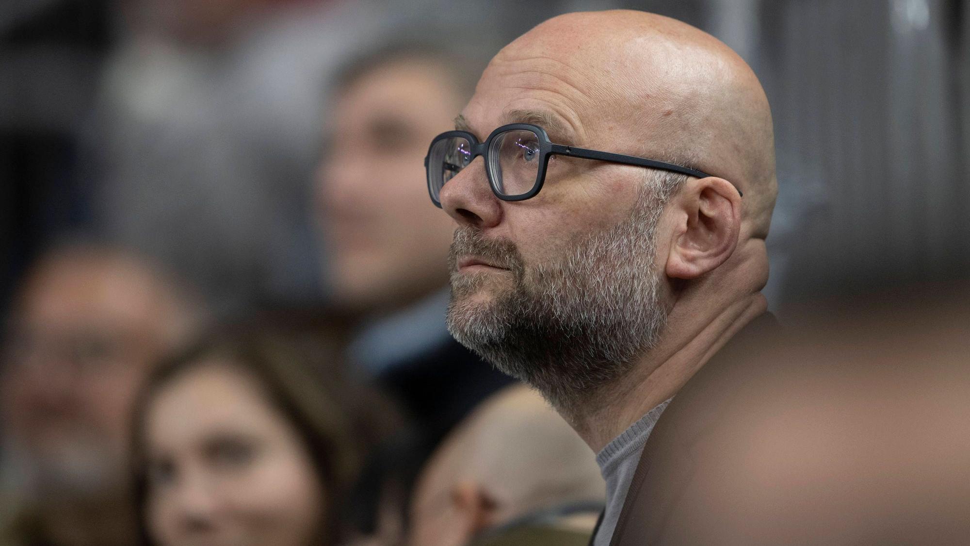 Der Blick geht nach oben: Geschäftsführer Philipp Walter von den Kölner Haien.