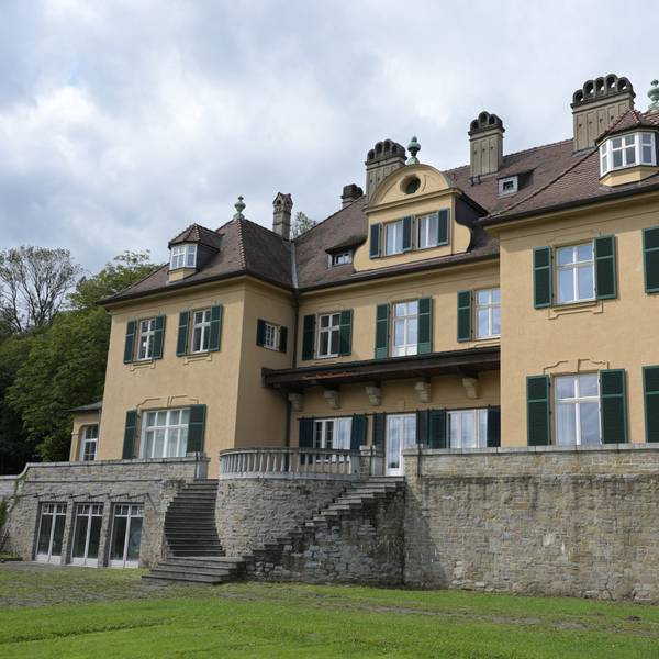 Das Foto zeigt das Schloss Lerbach in Bergisch Gladbach