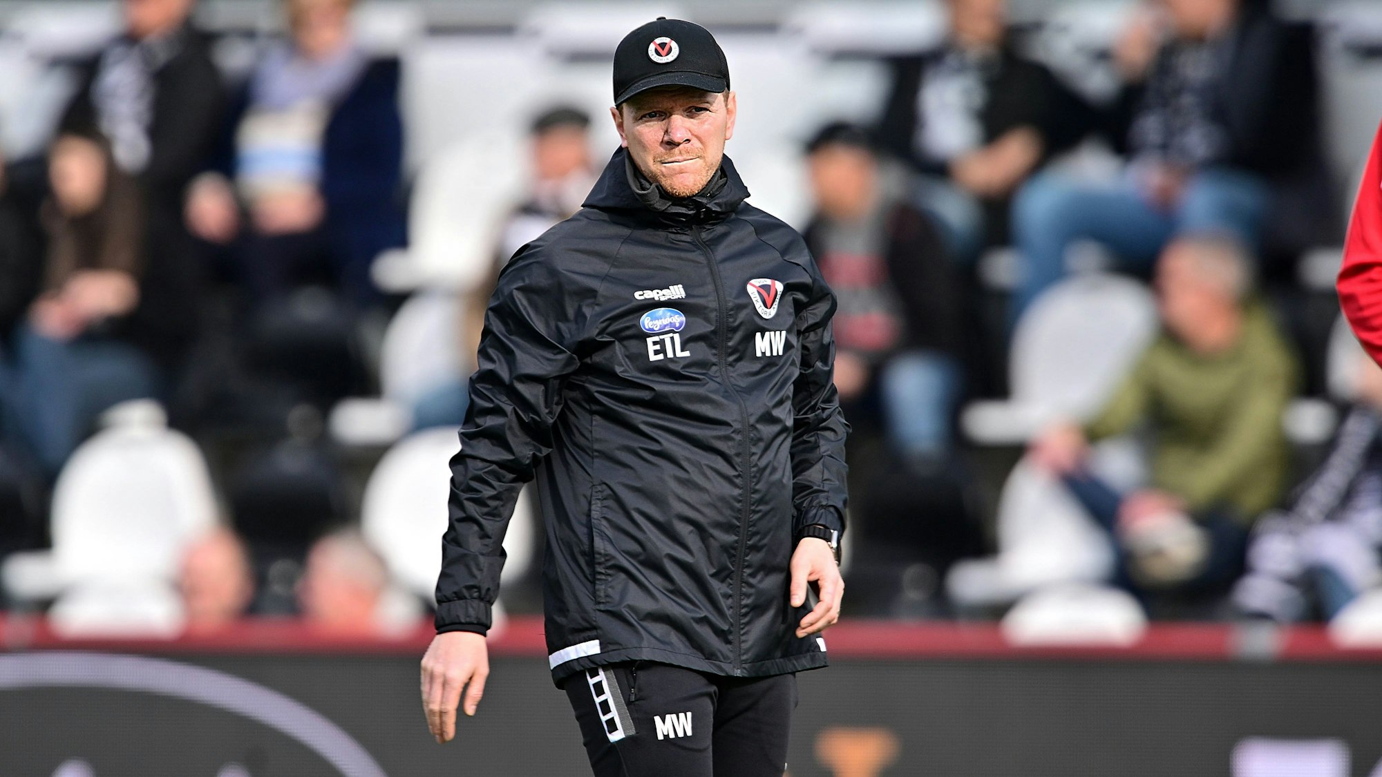 22-02-2025 / pmk / NK103086 Fussball/Herren 3.Liga Saison 2024/2025 Sportclub-Arena / Verl SC Verl - SC Viktoria Koeln Marian WILHELM -CO-Trainer- Viktoria Koeln *** 22 02 2025 pmk NK103086 Soccer Men 3 League Season 2024 2025 Sportclub Arena Verl SC Verl SC Viktoria Koeln Marian WILHELM CO Coach Viktoria Koeln