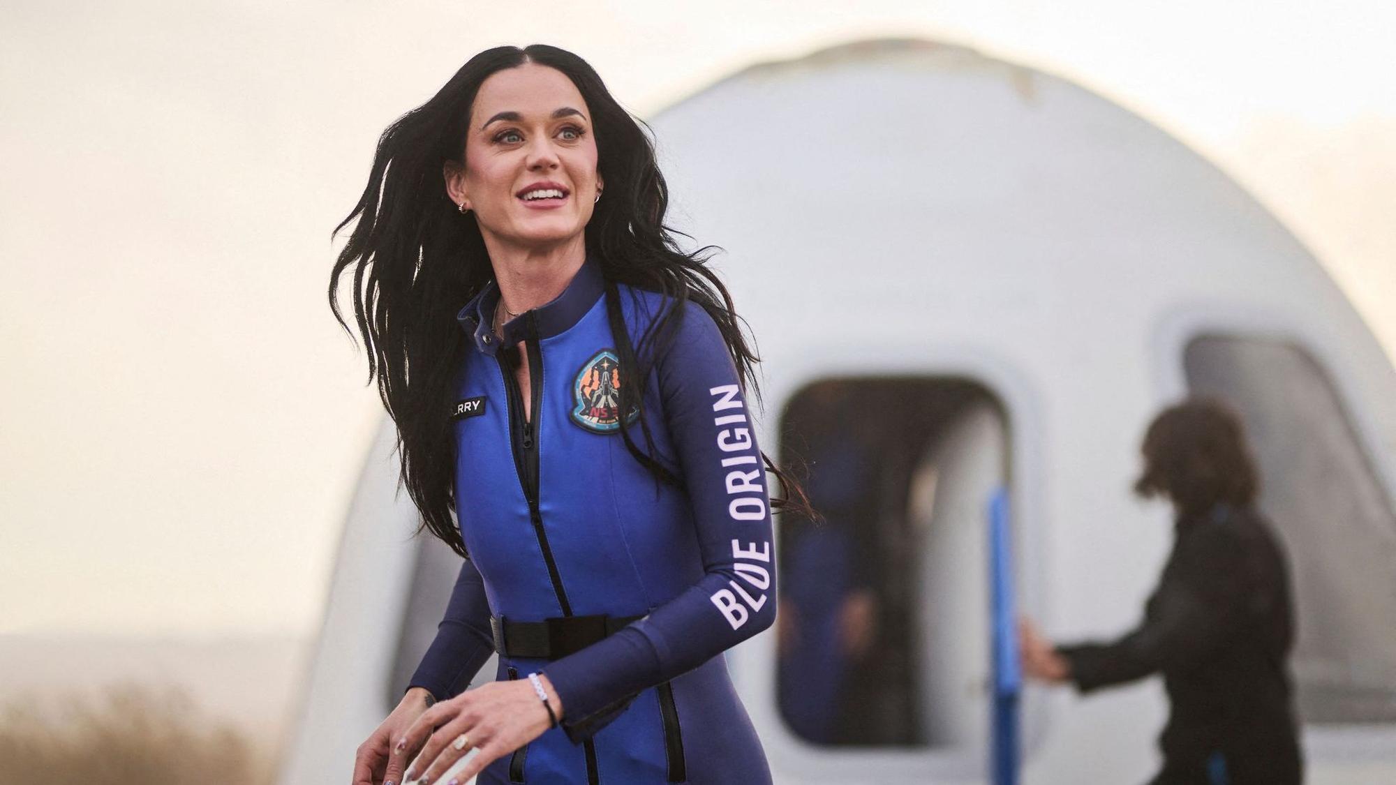 US-Superstar Katy Perry ist am 14.4.2025 wieder auf der texanischen Erde gelandet.