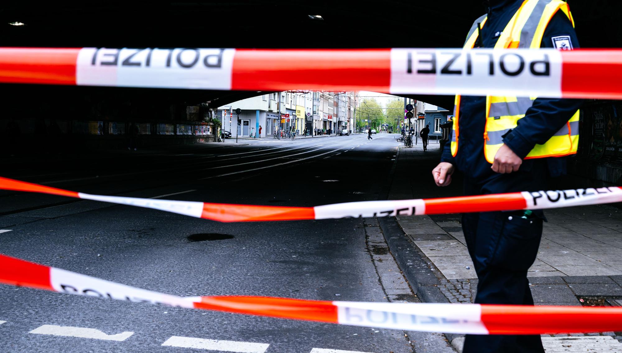 Polizeiabsperrung - Luxemburger Straße - Bombenfund