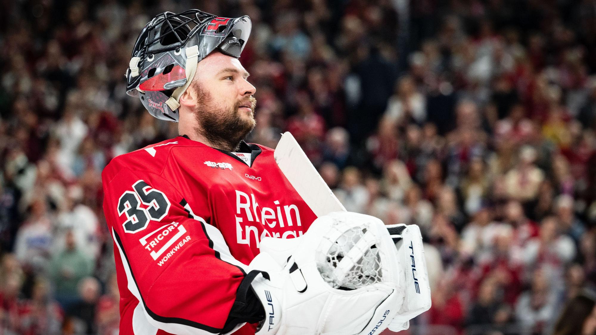 Kölns Torhüter Julius Hudacek nach der Partie.