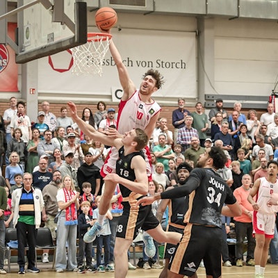 Barmer 2. Basketball Bundesliga ProB: Rheinstars Koeln vs. LOK BERNAU, 20.04.2025 Jannis von Seckendorff RheinStars Koeln 90, Barmer 2. Basketball Bundesliga ProB: Rheinstars Koeln vs. LOK BERNAU am 20.04.2025 im ASV Koeln in Koeln Nordrhein-Westfalen *** Barmer 2 Basketball Bundesliga ProB Rheinstars Koeln vs LOK BERNAU, 20 04 2025 Jannis von Seckendorff RheinStars Koeln 90 , Barmer 2 Basketball Bundesliga ProB Rheinstars Koeln vs LOK BERNAU on 20 04 2025 at ASV Koeln in Koeln North Rhine-Westphalia Copyright: xBEAUTIFULxSPORTS/Mueller-Laschetx