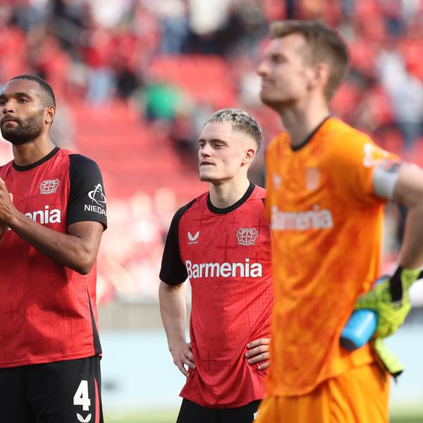Abschiede? Jonathan Tah (l.) verlässt Bayer Leverkusen. Dem Meister droht zudem ein Abgang von Florian Wirtz (Mitte).
