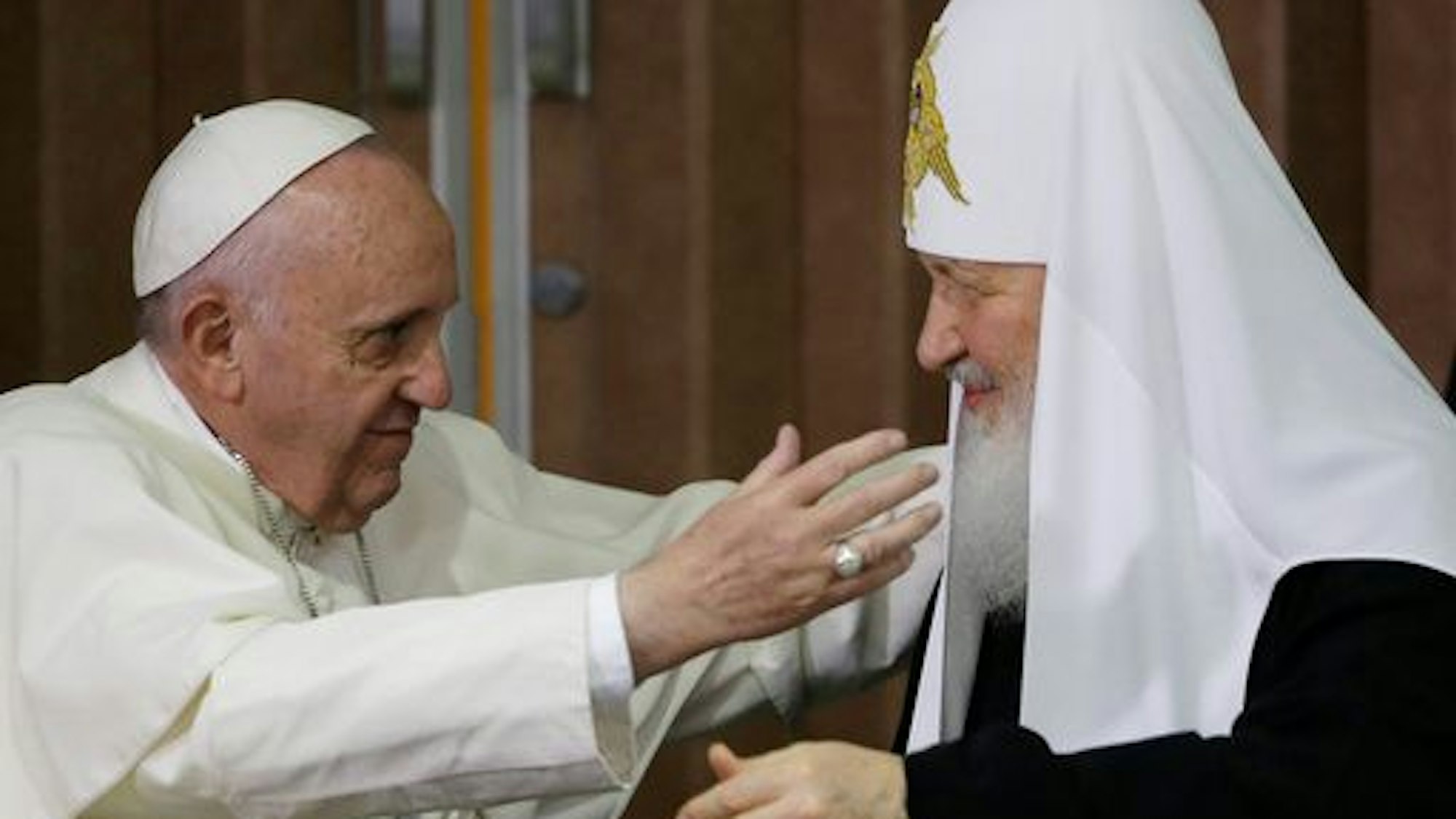 Problematische Beziehung: Papst Franziskus und der Moskauer Patriarch und Putin-Freund Kirill 2016 in Havanna- zwei Jahre nach der russischen Okkupation der Krim.