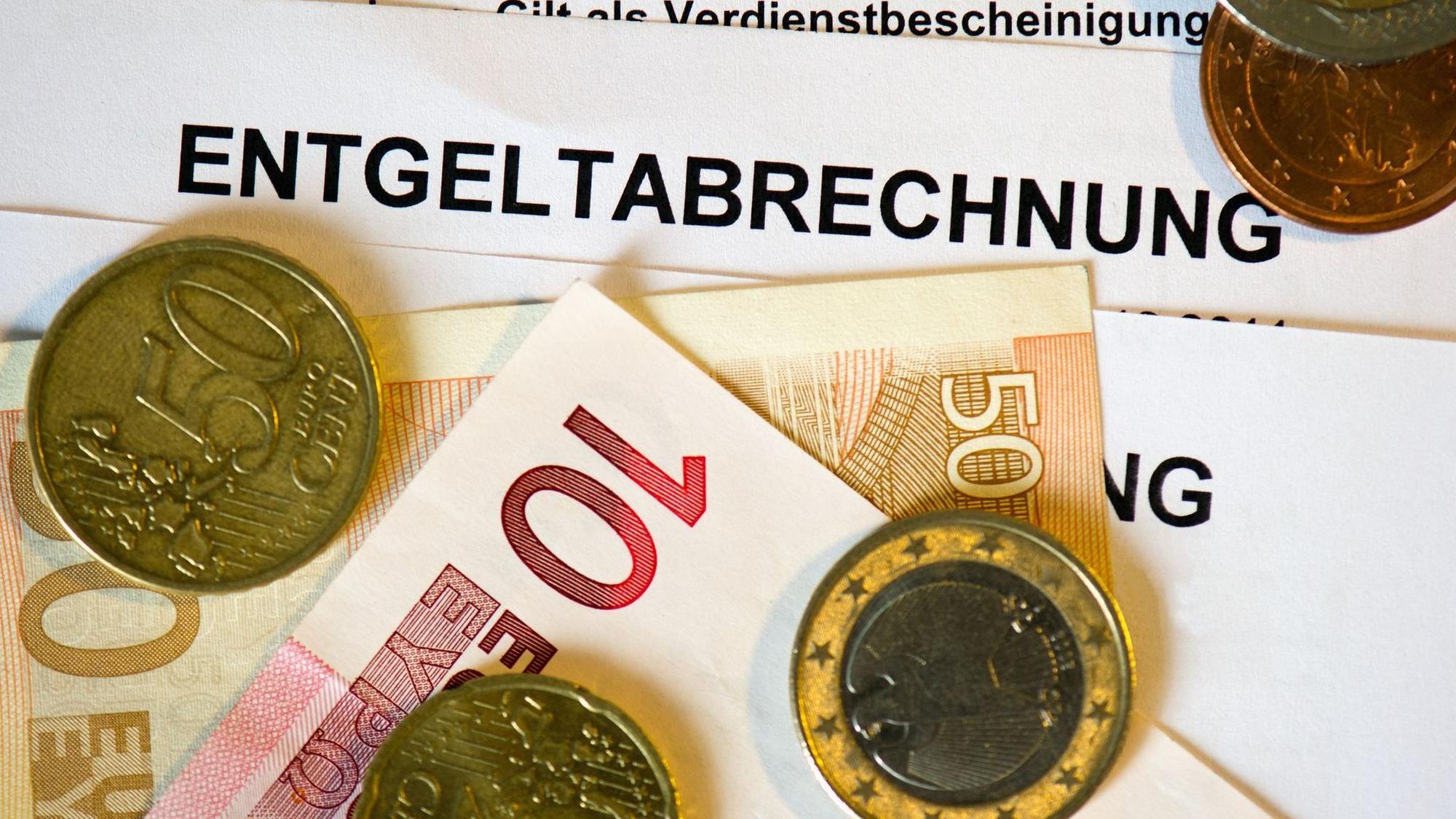 Der Streit zwischen Union und SPD über die Auslegung des Koalitionsvertrags geht weiter, auch in puncto Mindestlohn.