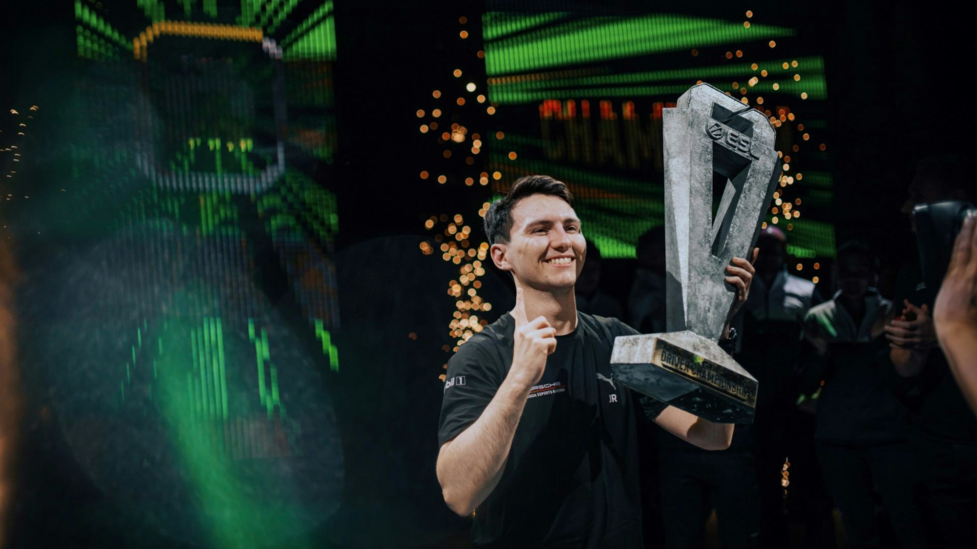 Zu den Starts der Branche gehört Porsche-Fahrer Joshua Rogers