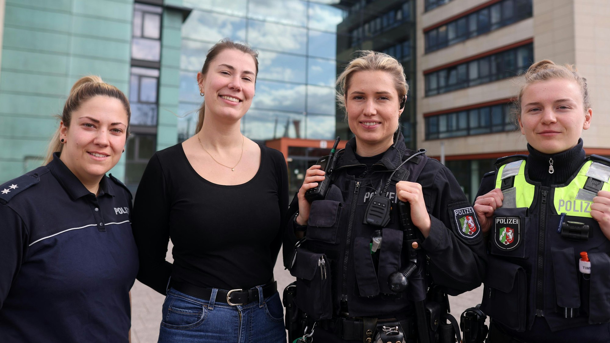 Köln, RSK, Junge Polizistinnen