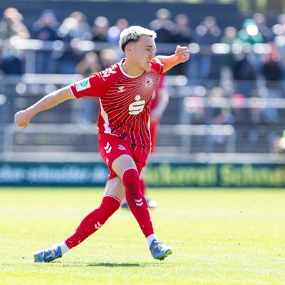 U19-Bundesliga: 1. FC Köln - SV Werder Bremen, 06.04.2025 Nick Zimmermann 1. FC Köln U19, 4. U19-Bundesliga, 9. Spieltag der Hauptrunde, 1. FC Köln - SV Werder Bremen, am 06.04.2025, Franz-Kremer-Stadion *** U19 Bundesliga 1 FC Köln SV Werder Bremen, 06 04 2025 Nick Zimmermann 1 FC Köln U19, 4 U19 Bundesliga, 9 matchday of the main round, 1 FC Köln SV Werder Bremen, on 06 04 2025, Franz Kremer Stadion Copyright: xBEAUTIFULxSPORTS/Meuselx