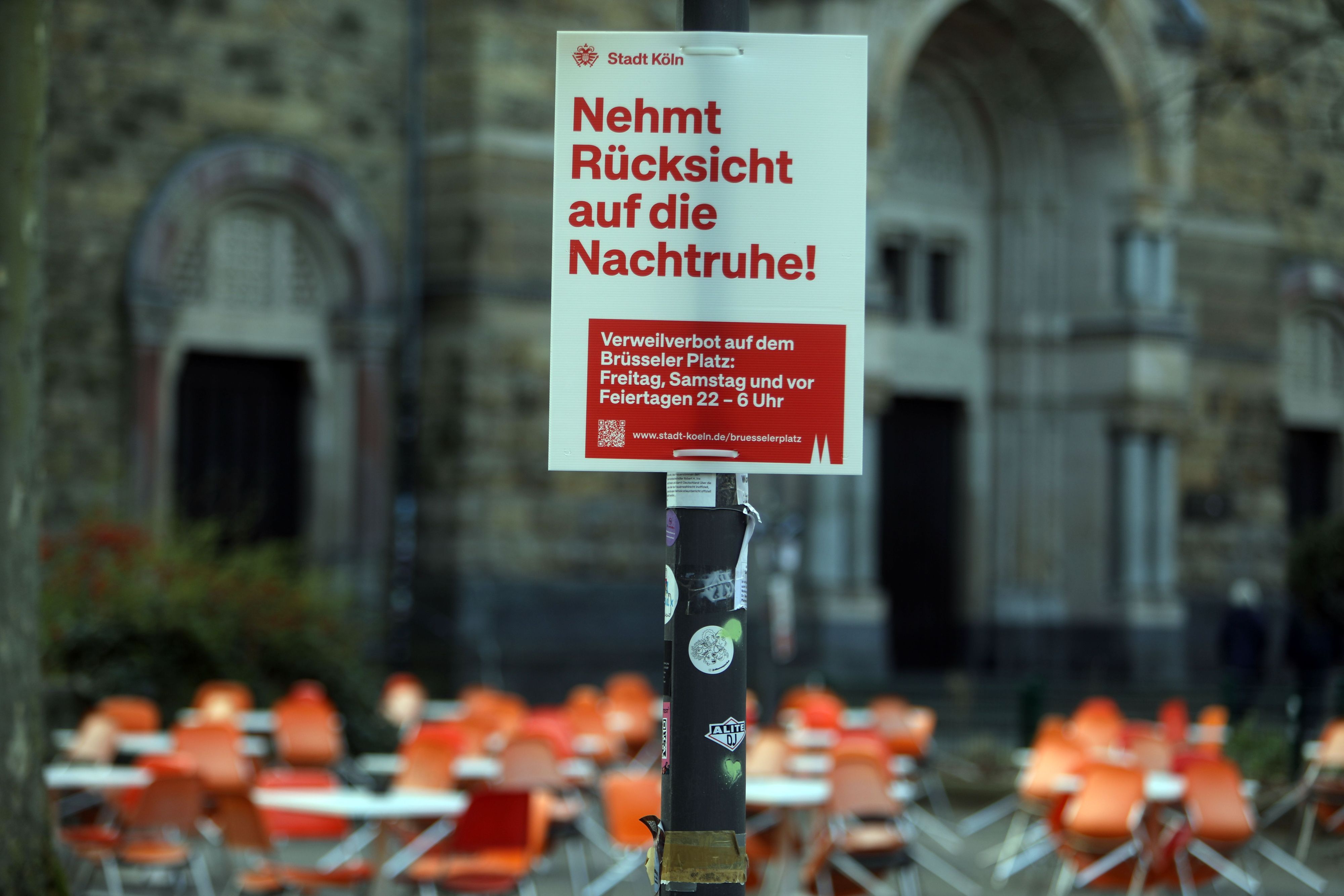 14.03.2025, Köln: Die Stadt will das Verweilverbot auf dem Brüsseler Platz verschärfen.  Foto: Arton Krasniqi
