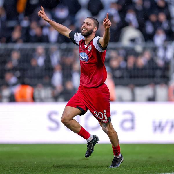 21.12.2024, Fußball, FC Viktoria Köln SV Sandhausen, 3.Liga, Sportpark Höhenberg, Saison 2024 2025: Torjubel durch Serhat-Semih Güler Viktoria Köln 30 nach dem Tor zum 2:0. DFB regulations prohibit any use of photographs as image sequences and or quasi-video. Nordrhein-Westfalen Deutschland *** 21 12 2024, Football, FC Viktoria Köln SV Sandhausen, 3 Liga, Sportpark Höhenberg, Saison 2024 2025 Torjubel durch Serhat Semih Güler Viktoria Köln 30 nach dem Tor zum 2 0 DFB regulations prohibit any use of photographs as image sequences and or quasi video Nordrhein Westfalen Germany