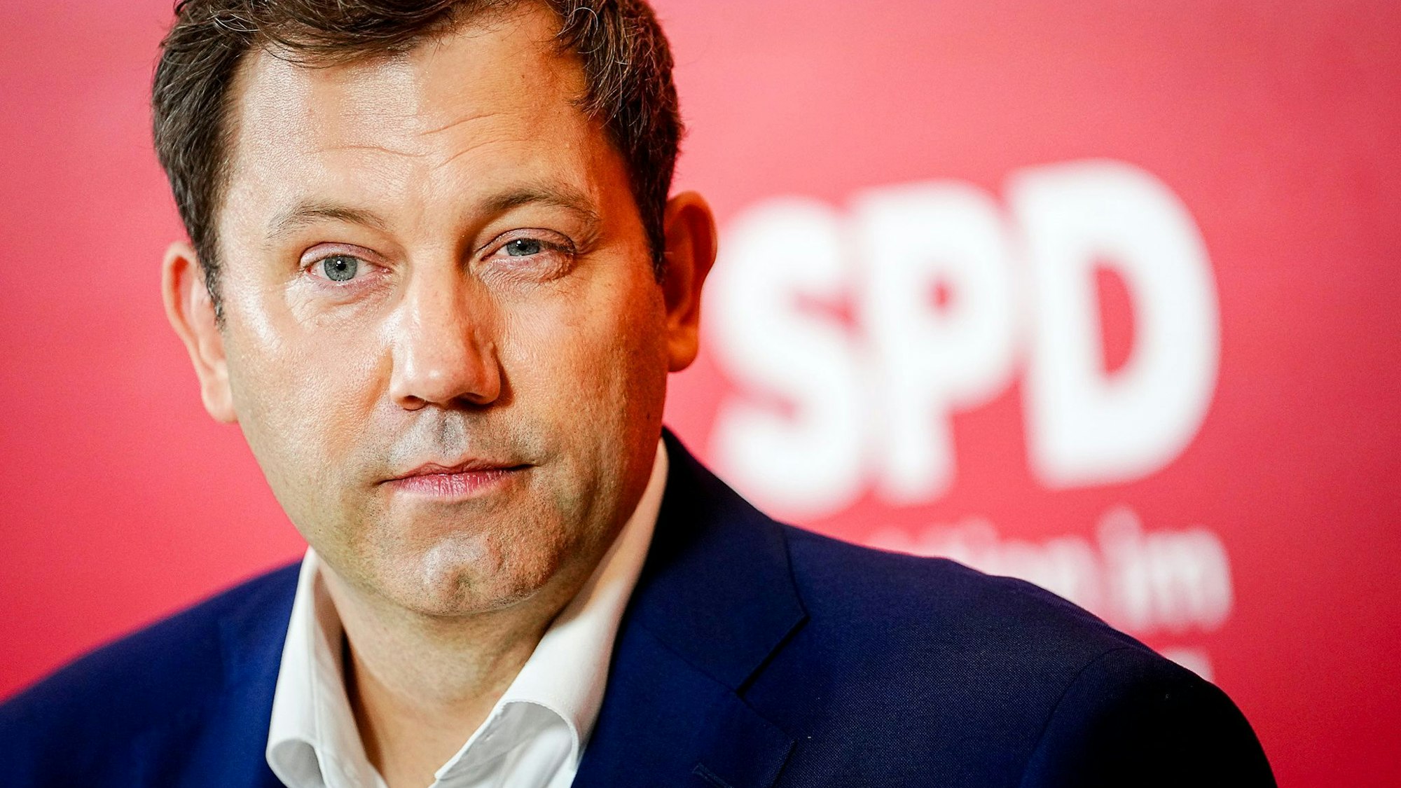 Lars Klingbeil spricht erstmals über seine schwere Erkrankung.