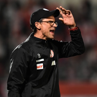 Fußball Herren Regionalliga West Saison 2024/2025 28. Spieltag: Rot-Weiß Oberhausen - Fortuna Köln am 04.04.2025 im Stadion Niederrhein in Oberhausen Matthias Mink Trainer Fortuna Köln Nordrhein-Westfalen Deutschland *** Soccer Mens Regionalliga West Season 2024 2025 28 Matchday Red White Oberhausen Fortuna Cologne on 04 04 2025 at Stadion Niederrhein in Oberhausen Matthias Mink Coach Fortuna Cologne North Rhine-Westphalia Germany