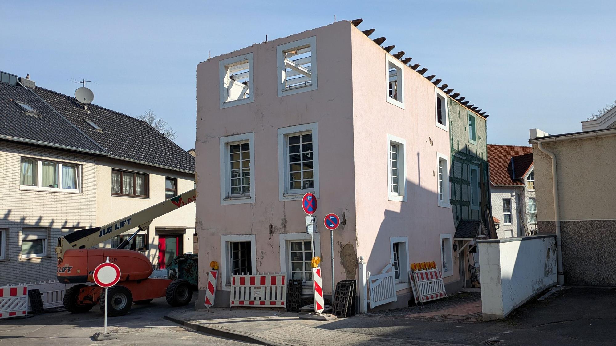 Seit März laufen die Arbeiten an dem historischen Gebäude an der Alfterer Kronenstraße.