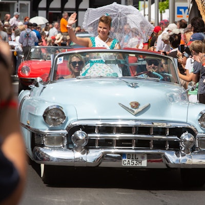 Petticoat und Straßenkreuzer gehörten zum Bild der Rheinbach Classics.