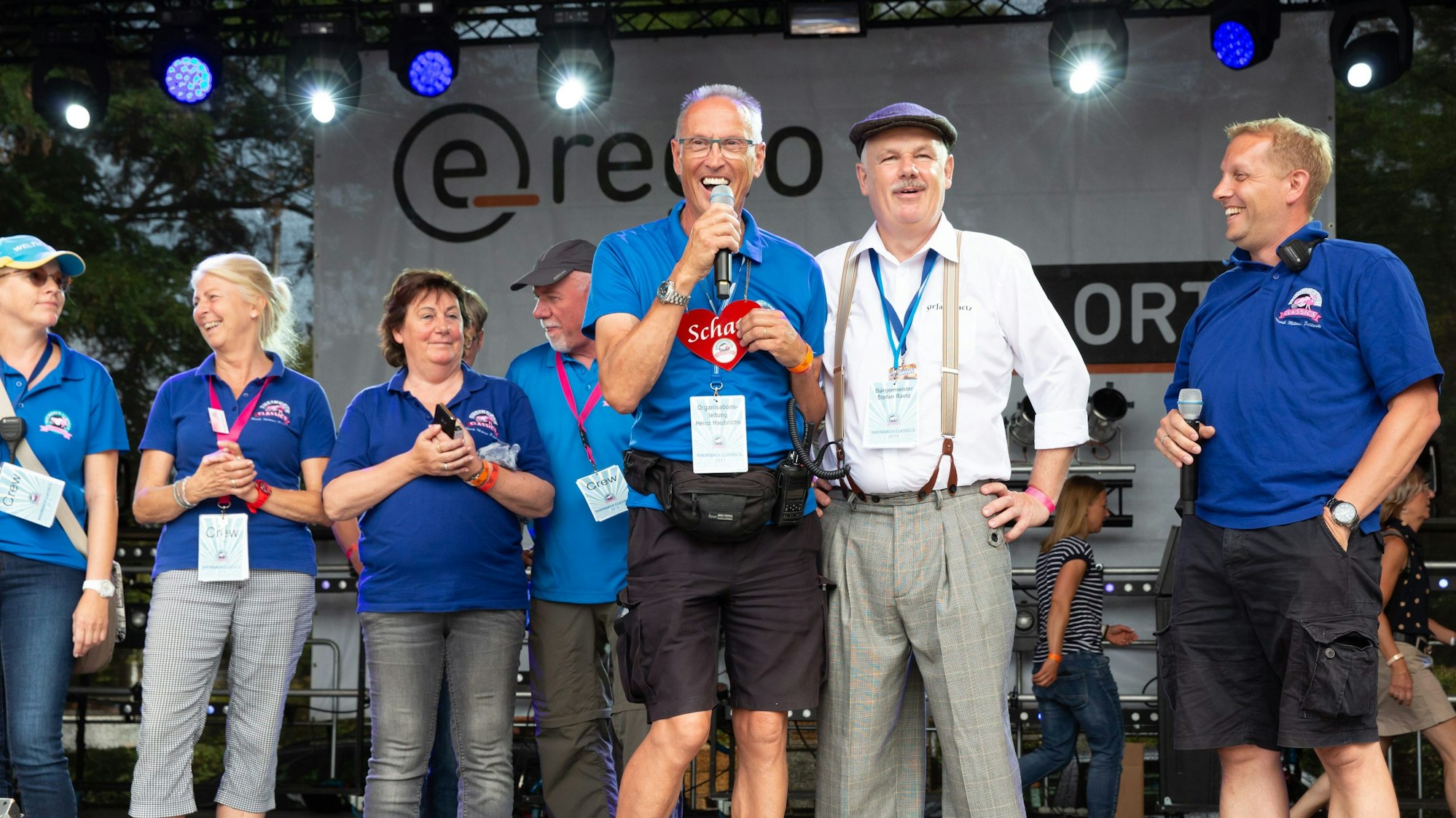 Heinz Haubrichs (l.) an der Spitze mit Altbürgermeister Stefan Raetz und Lars Prior (r.).