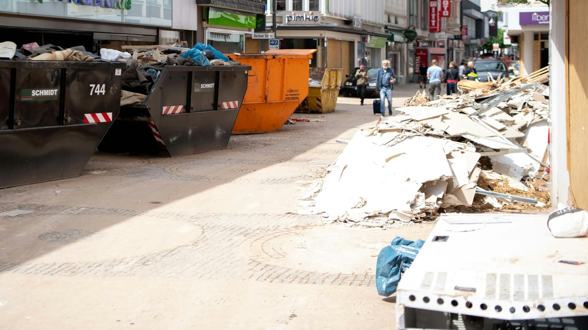 Das Symbolbild zeigt die Euskirchener Innenstadt nach der Flutkatastrophe 2021.