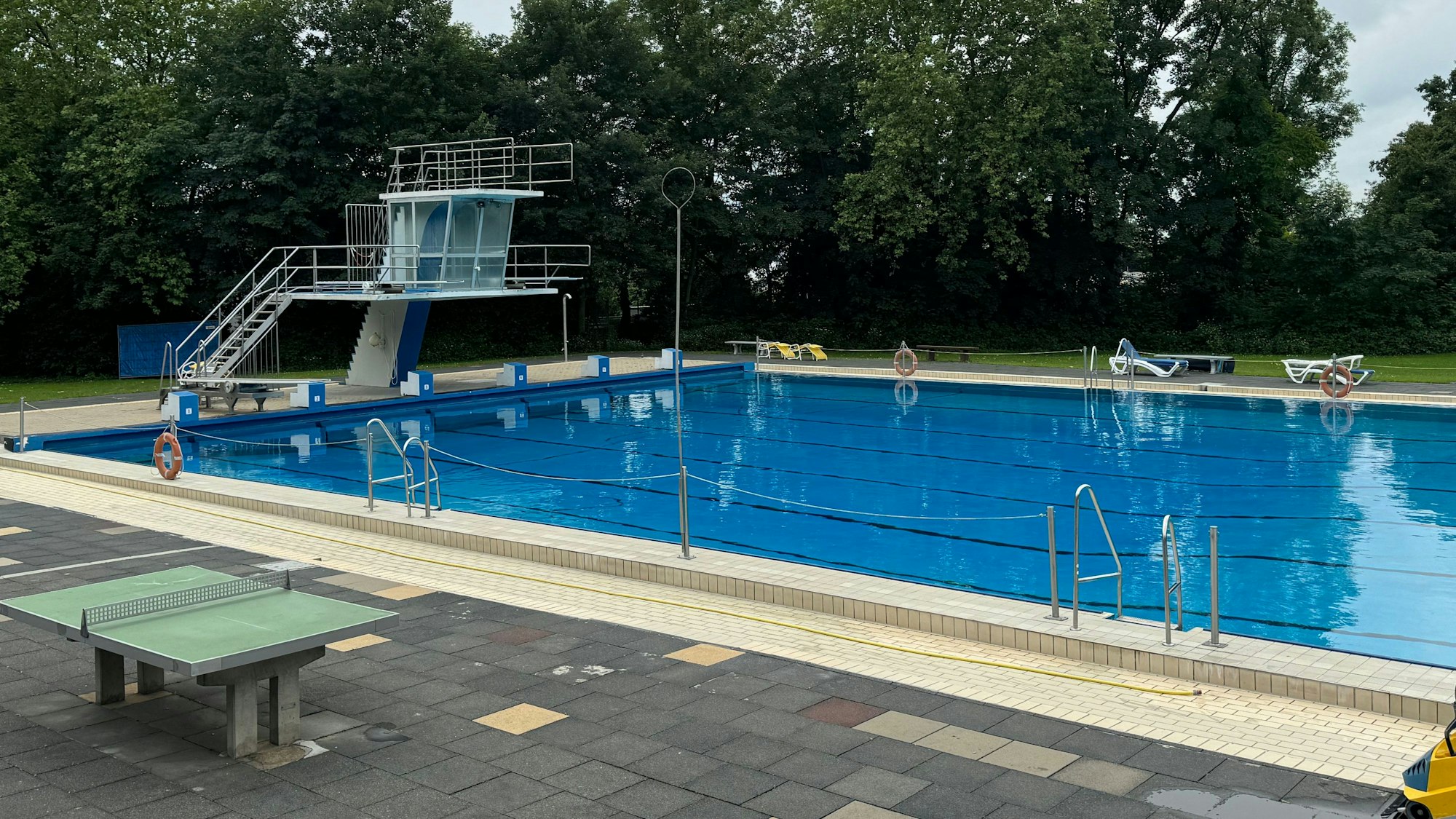 So sah es im vergangenen Jahr im Freibad Türnich aus. Frühestens Ende Mai wird es öffnen.