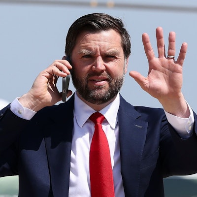 Nicht per Telefon, sondern über die sozialen Medien, hat die Kölner AfD einen Hilferuf an J.D. Vance formuliert.