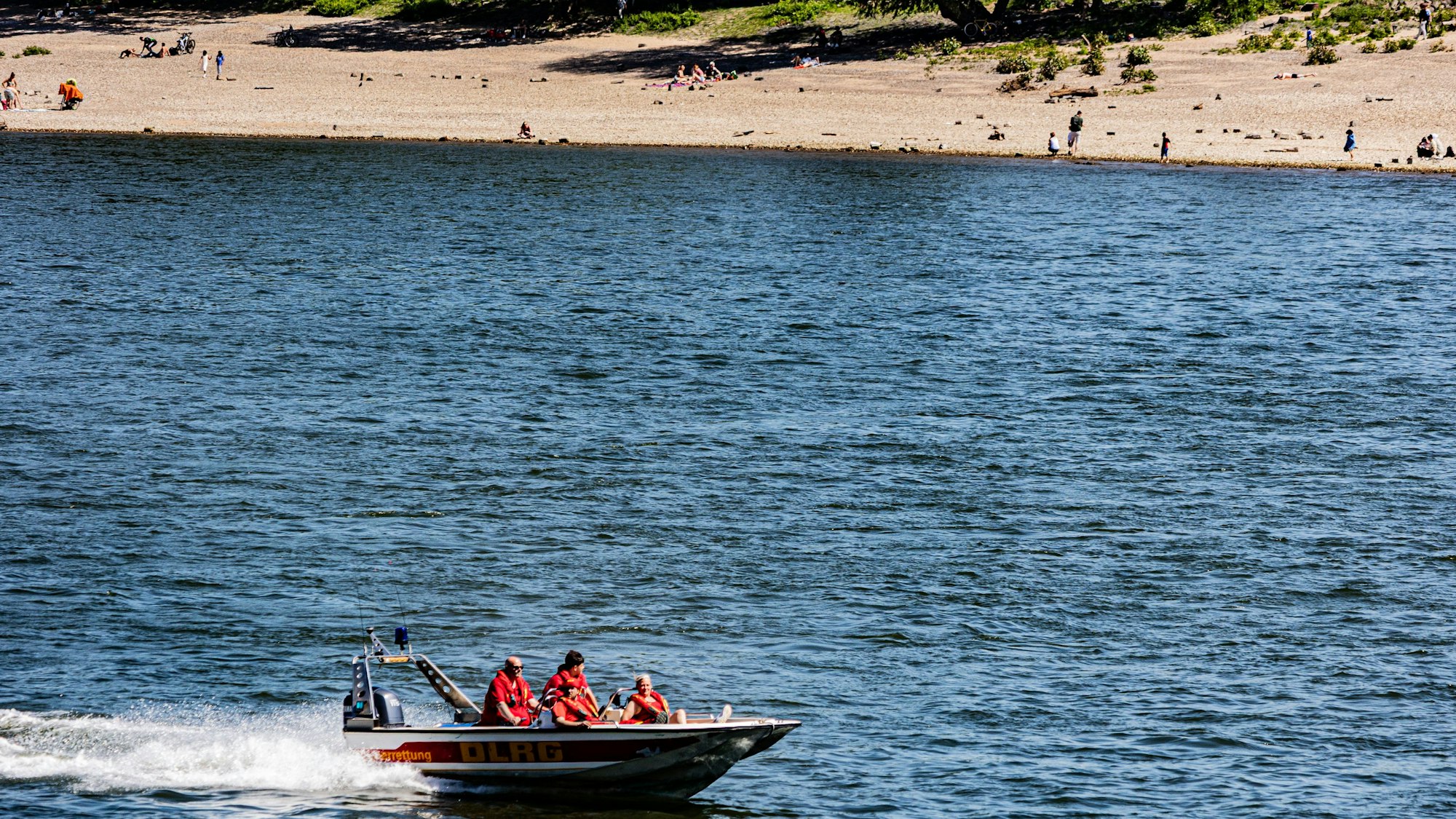 Auch Boote der DLRG suchten nach dem Vermissten.