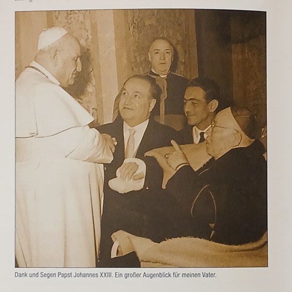 Siegburger Ärzte begleiteten 1958 einen Kardinal zum Konklave, Johannes XXIII. dankte Alfred Möhlenbruch (2.v.l.) Rechts: Kardinal Thomas Tien Ken-sin.