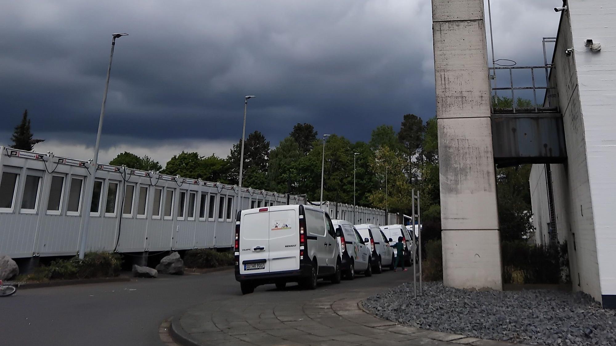 Am Innovations-Quartier Neunkirchen-Süd steht eine große Container-Flüchtlingsunterkunft