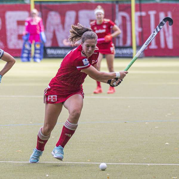 Damen-Hockey-Bundesliga Rot Weiss Koeln vs.Muenchener SC 5:0 Damen-Hockey-Bundesliga Rot Weiss Koeln vs.Muenchener SC 5:0 am 12. 9. 2021 Köln, Olympiaweg, Deutschland Photo: Ralf Kardes Philin Bolle 3 Mittelfeld Rebecca Grote 9 Mittelfeld *** Womens Hockey Bundesliga Rot Weiss Koeln vs Muenchener SC 5 0 Womens Hockey Bundesliga Rot Weiss Koeln vs Muenchener SC 5 0 on 12 9 2021 Cologne, Olympiaweg, Germany Photo Ralf Kardes Philin Bolle 3 midfield Rebecca Grote 9 midfield Copyright: xBEAUTIFULxSPORTS/RalfxKardesx