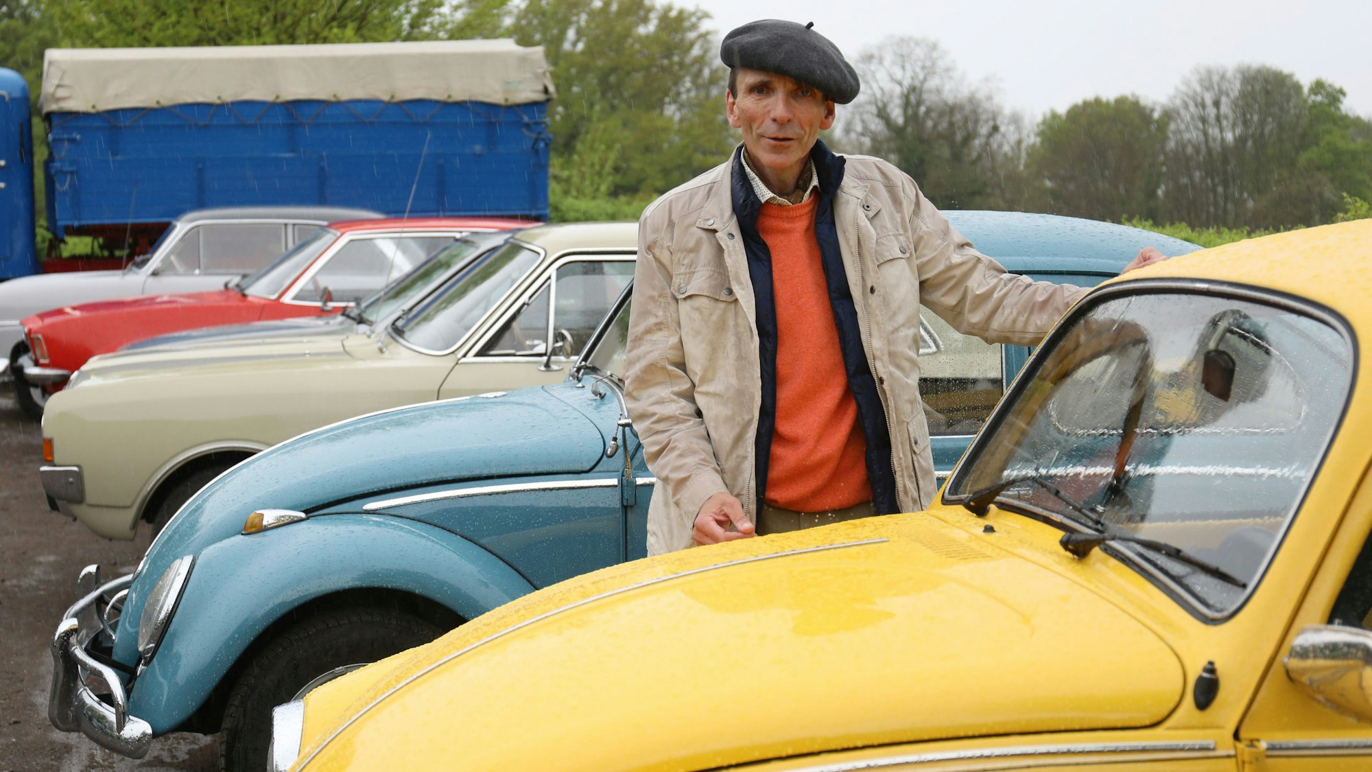 „Hätte ich das doch bloß schon viel früher gemacht“: Markus Grünhagen vermittelt historische Fahrzeuge für Filmproduktionen.
