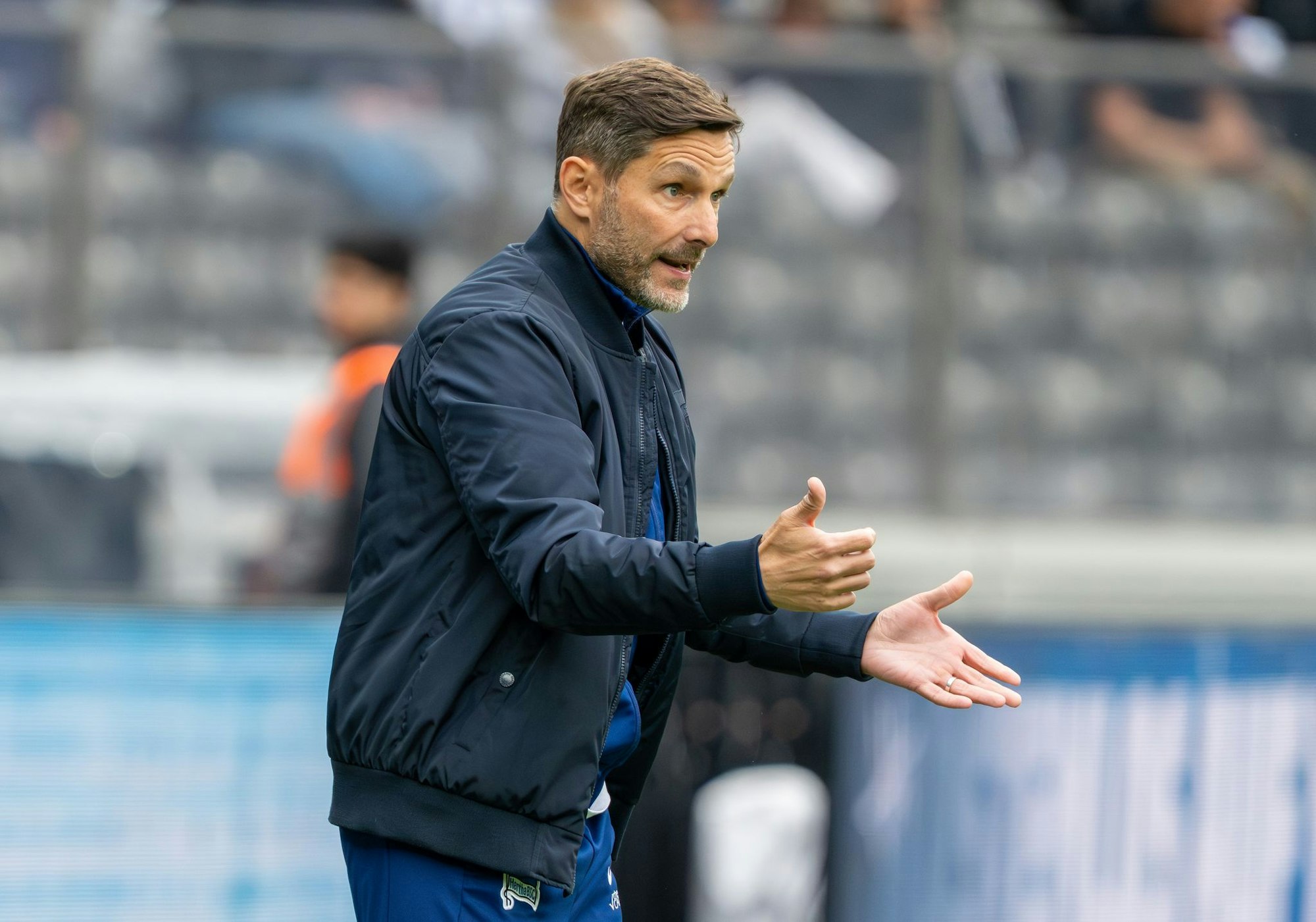 Hertha-Trainer Stefan Leitl muss in Münster auf zehn Spieler verzichten.