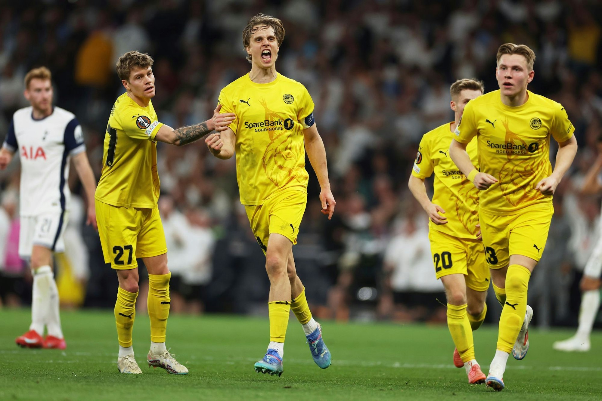 Torschütze für Bodö/Glimt im Hinspiel bei den Spurs: Kapitän Ulrik Saltnes (M.).