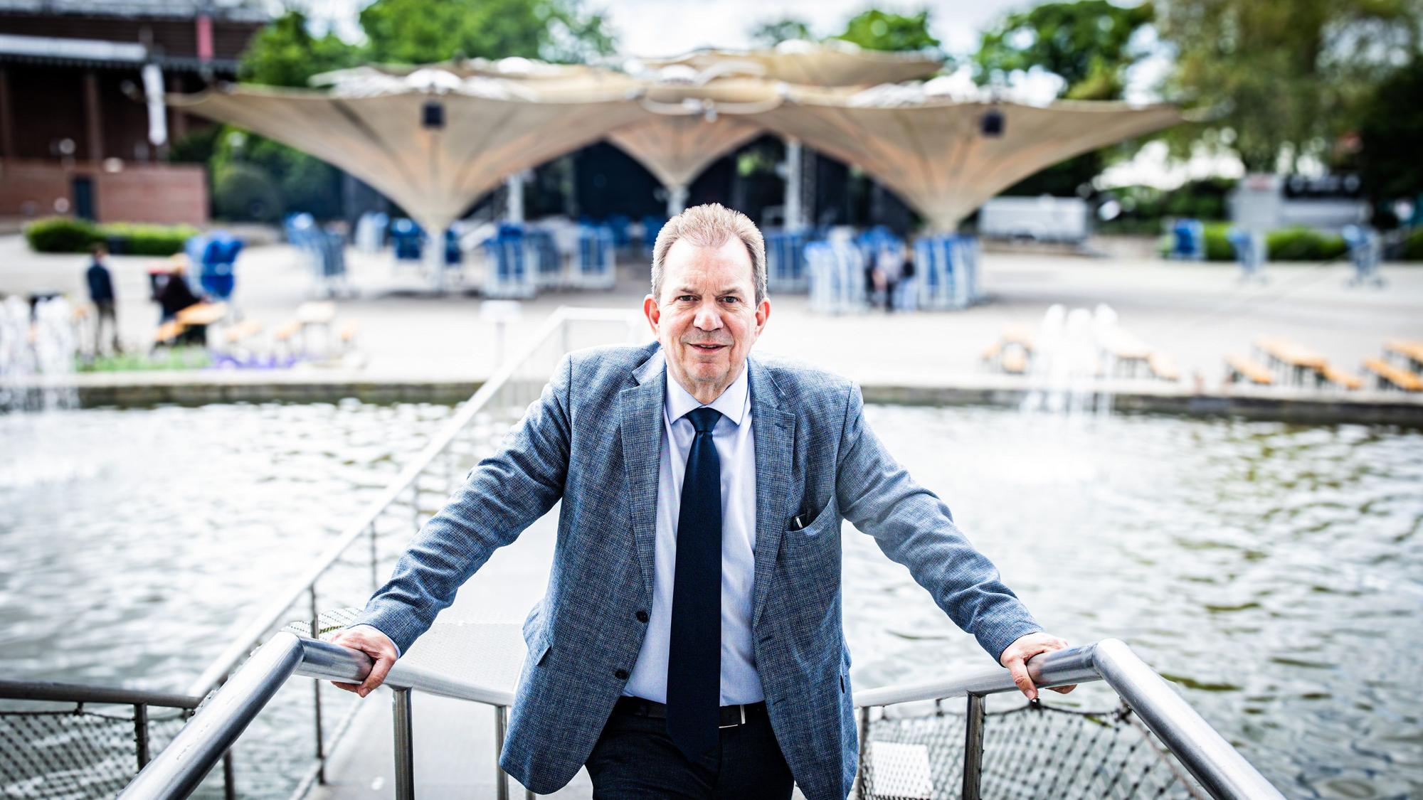 Koelncongress-Geschäftsführer Ralf Nüsser im Tanzbrunnen.