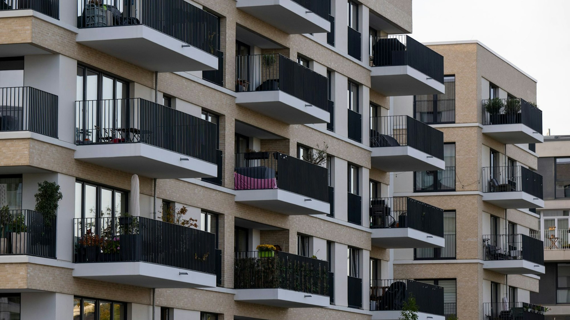 Eigentumswohnungen werden wieder spürbar teurer - gerade in Berlin. (Archivbild)