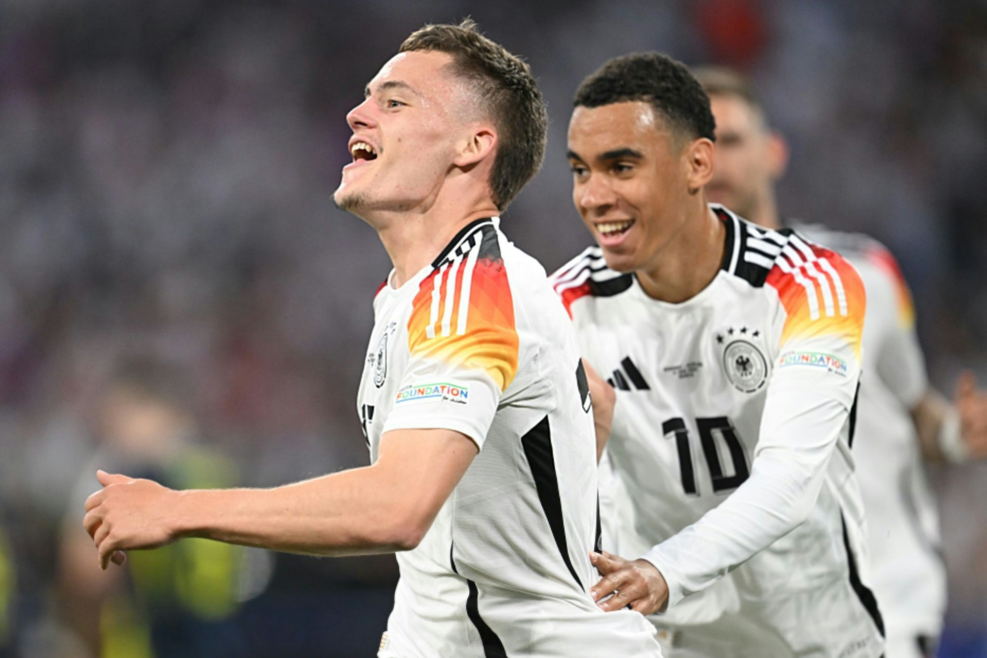 Bald in einer Vereins-Mannschaft? Florian Wirtz (l) und Jamal Musiala.