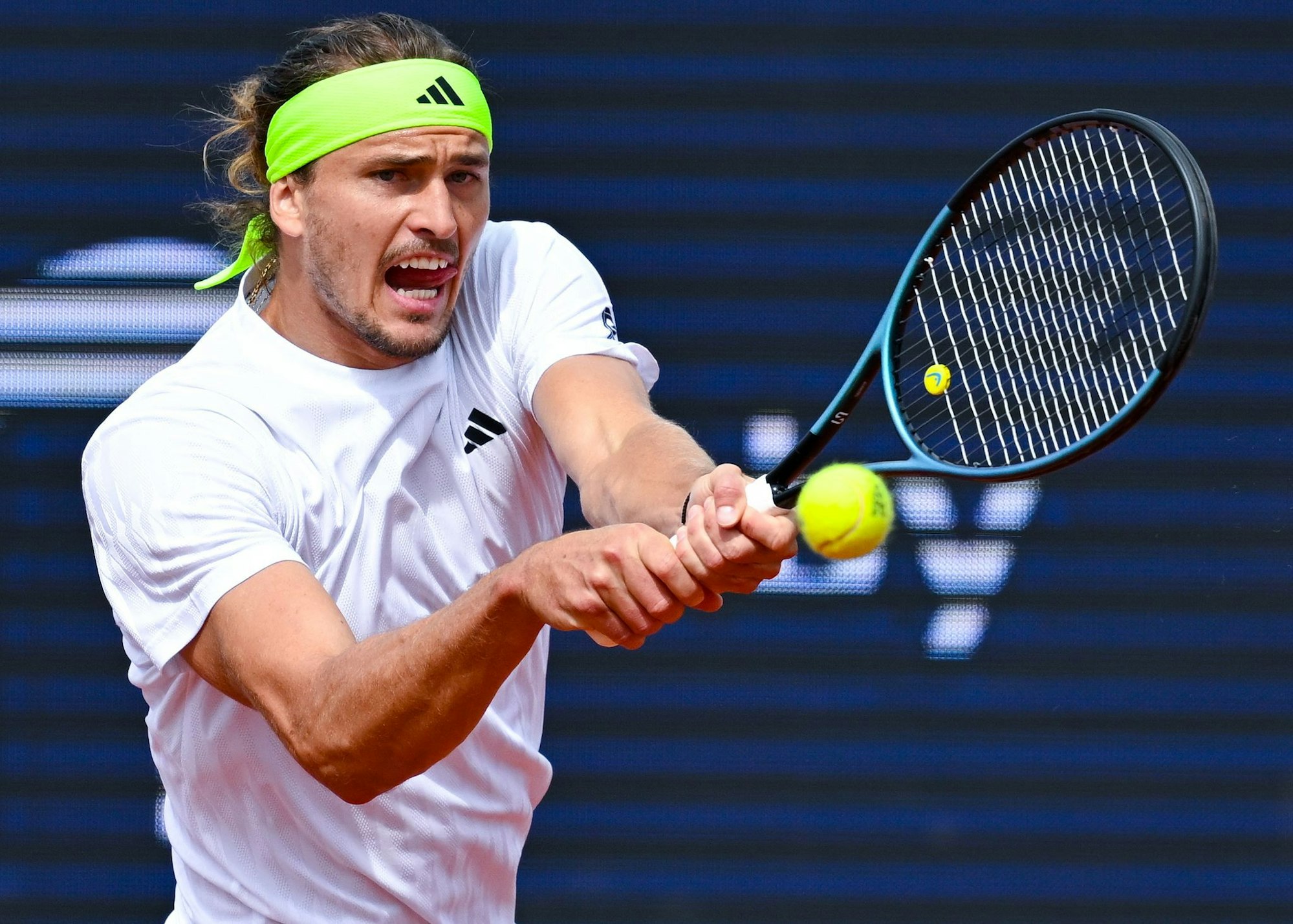 Alexander Zverev hat sein Auftaktspiel in Rom gewonnen.