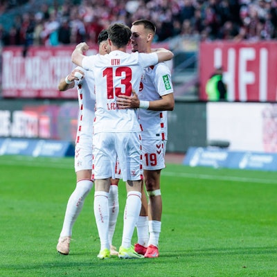 1. FC Köln gewinnt gegen den 1. FC Nürnberg