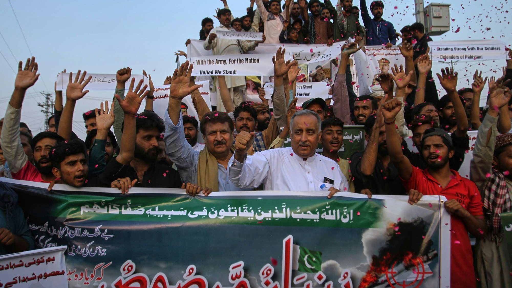 Jubelszenen gab es auch in Pakistan.