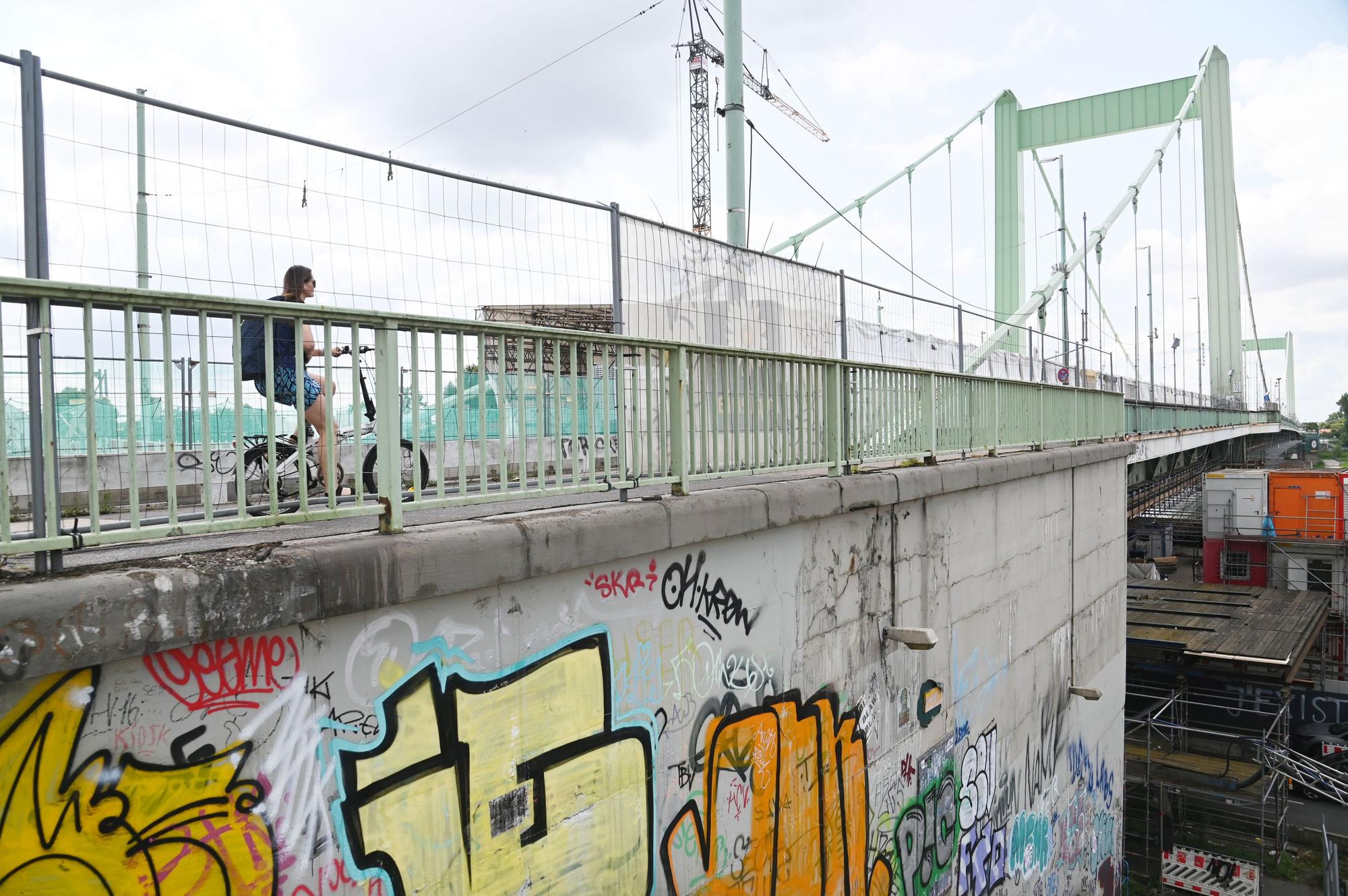 24.07.2024 Köln. Die Mülheimer Brücke. Foto: Alexander Schwaiger
