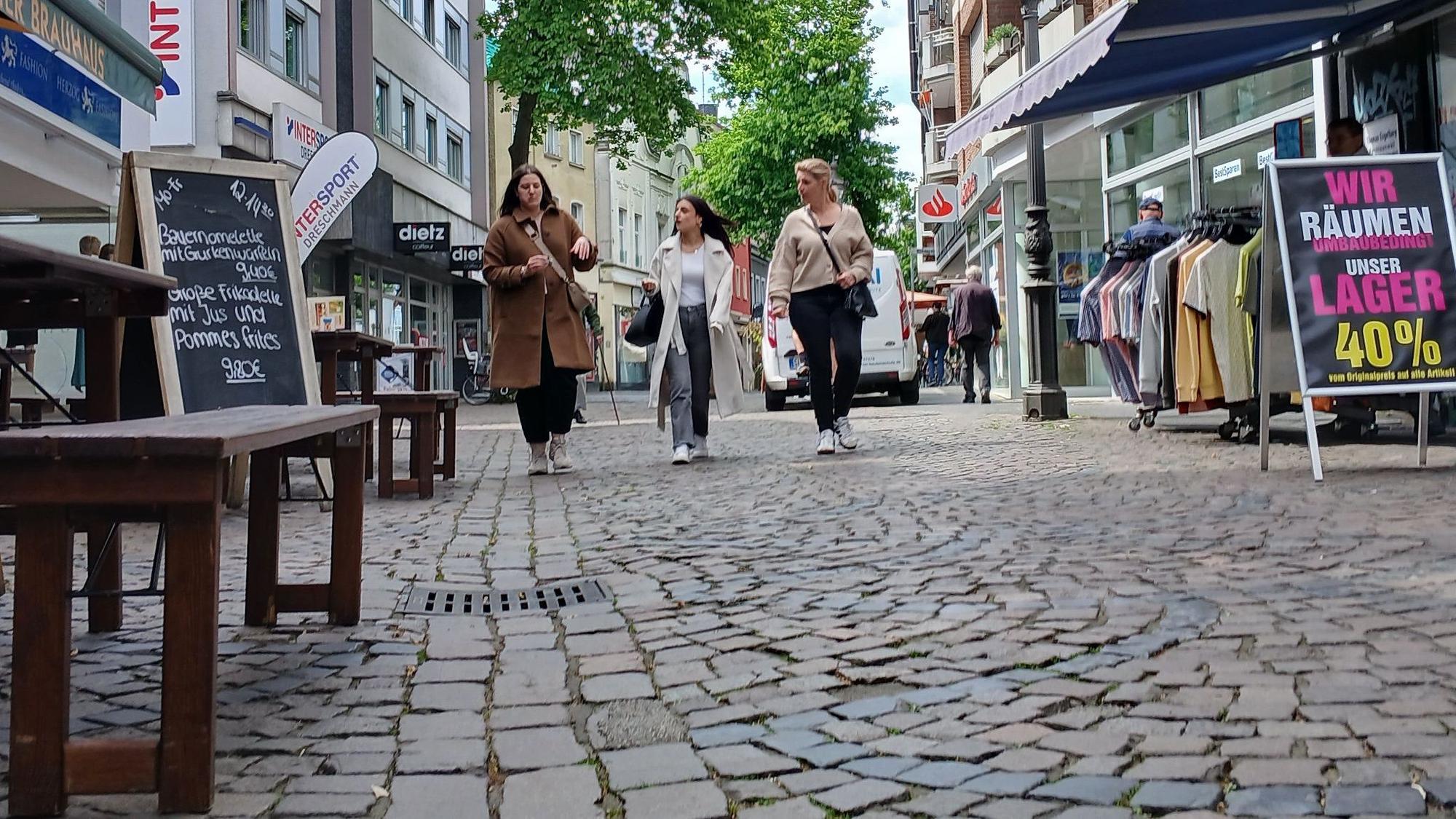 Geschäftsleute fürchten Umsatzeinbußen durch die bevorstehende Sanierung der Holzgasse
